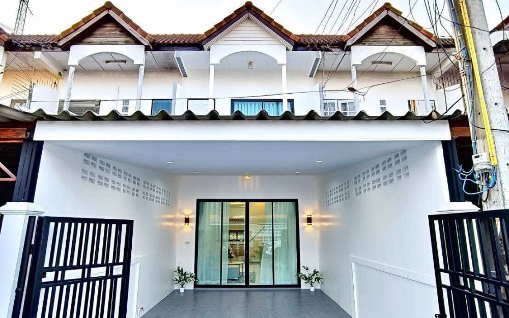 ขายทาวน์โฮม 2 ชั้น 2 ห้องนอน ซอยสยามคันทรีคลับ (2)