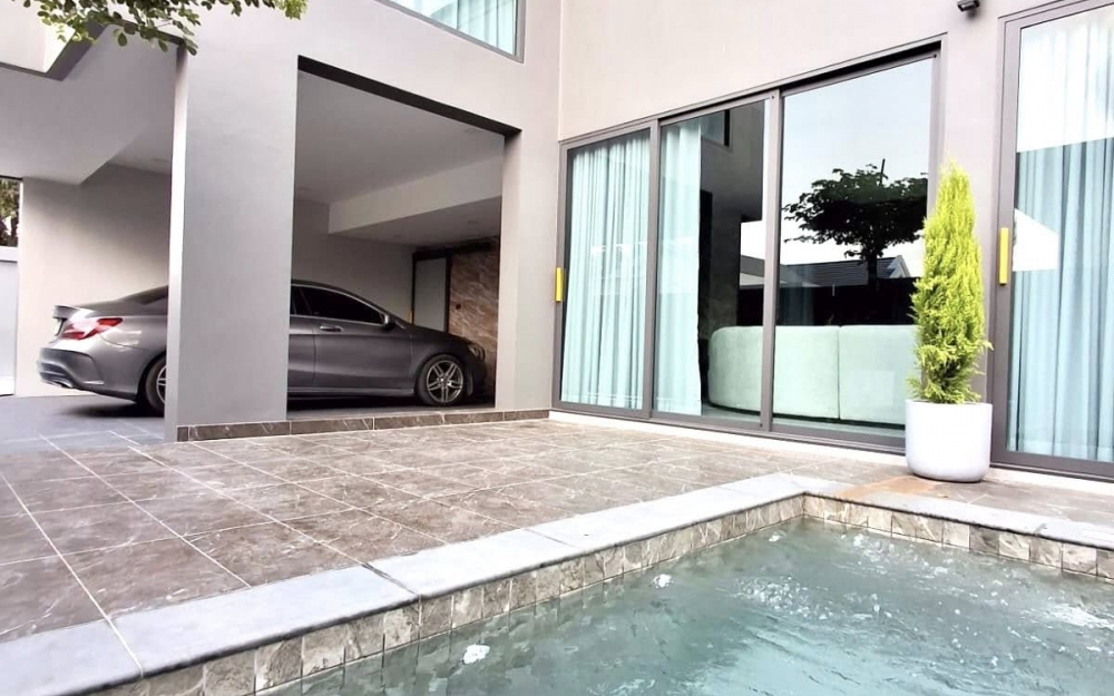 ขาย Pool Villa 2 ชั้น 4 ห้องนอน 6 ห้องน้ำ โป่ง มาบประชัน (3)