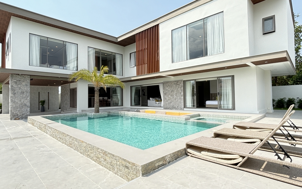 ขาย Pool Villa 2 ชั้น 7 ห้องนอน 8 ห้องน้ำ ห้วยใหญ่ (2)