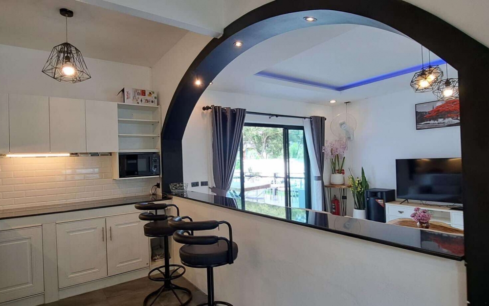 ขายพร้อมผู้เช่าบ้าน Pool Villa นาจอมเทียน 6 ห้องนอน 5 ห้องน้ำ (2)