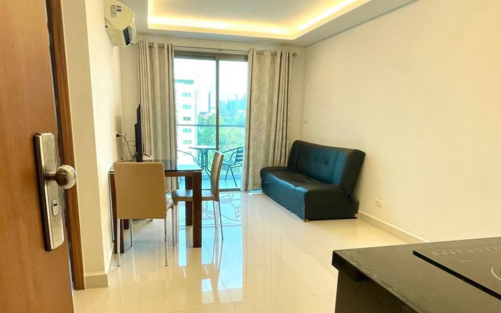 ขาย Club Royal Wongamat คลับ รอยัล วงศ์อมาตย์ 1 ห้องนอน วิวสระว่ายน้ำ (2)