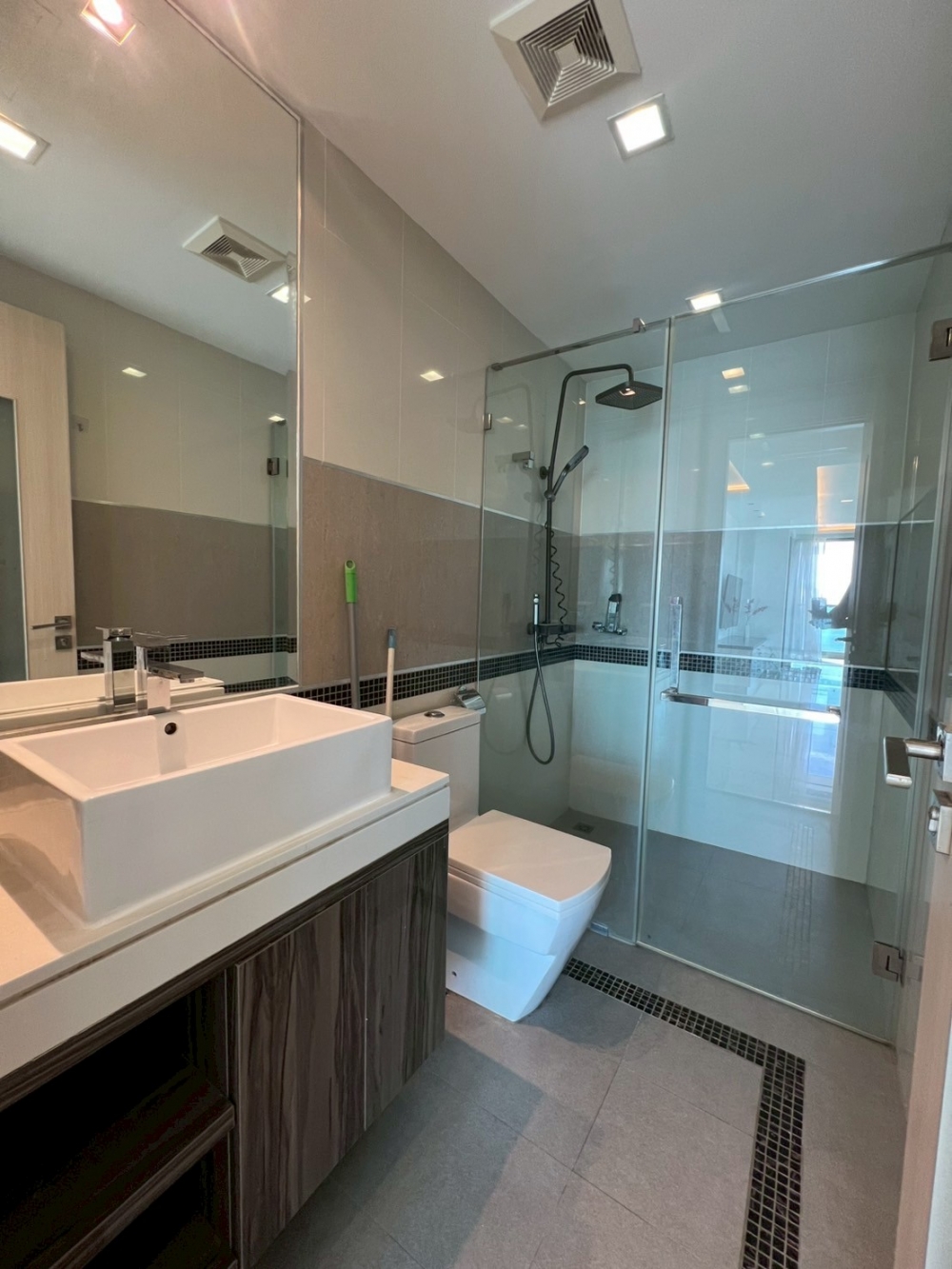 ให้เช่า Wongamat Tower วงศ์อมาตย์ ทาวน์เวอร์ 2 ห้องนอน วิวทะเล