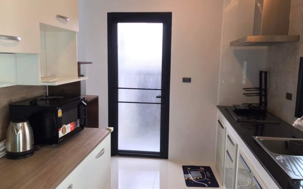 ขายพร้อมผู้เช่าบ้าน Pool Villa 3 ห้องนอน 2 ห้องน้ำ ใกล้โรงเรียนนานาชาติรีเจนท์ หนองปลาไหล (2)