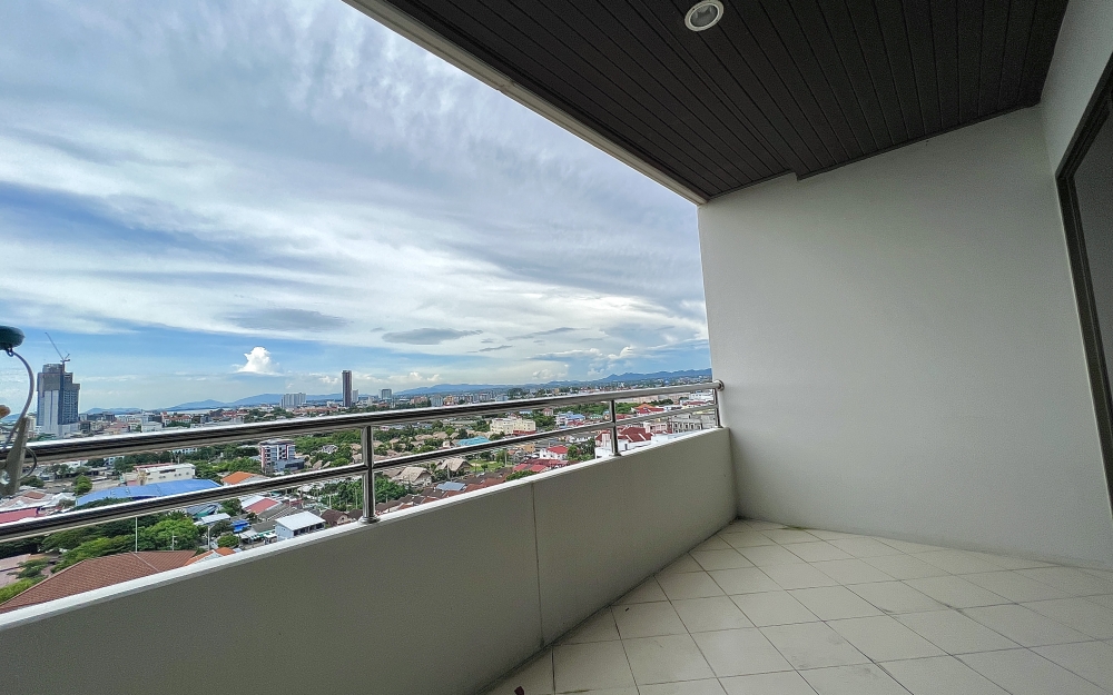 ขาย PKCP Tower Pattaya พีเคซีพี คอนโดมีเนียม พัทยา 3 ห้องนอน วิวสระ (2)