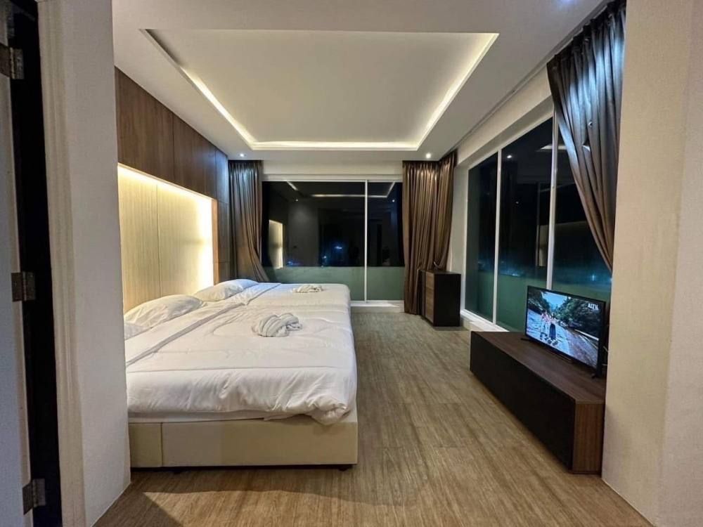 ให้เช่า Pool Villa 2 ชั้น 5 ห้องนอน 5 ห้องน้ำ จอมเทียน