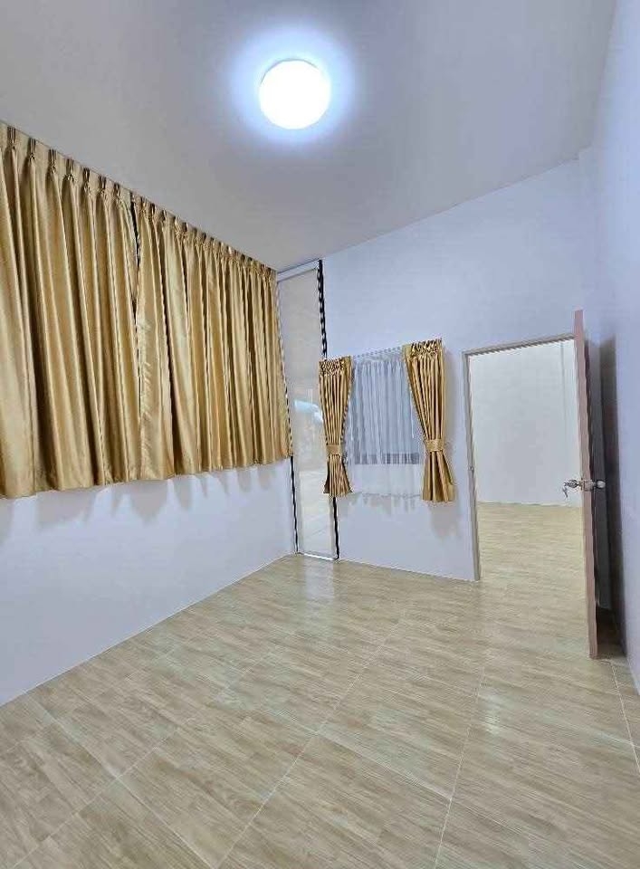 ขาย ทาวน์เฮ้าส์ 3 ห้องนอน 2 ห้องน้ำ พัทยา (2)