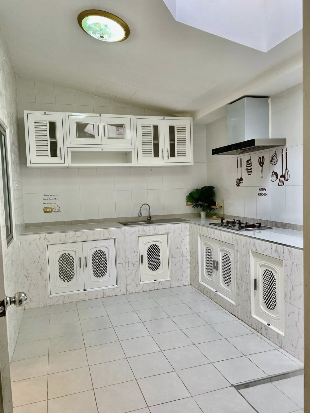 ขาย ทาวน์เฮ้าส์ 2 ห้องนอน 2 ห้องน้ำ เขาน้อย (2)