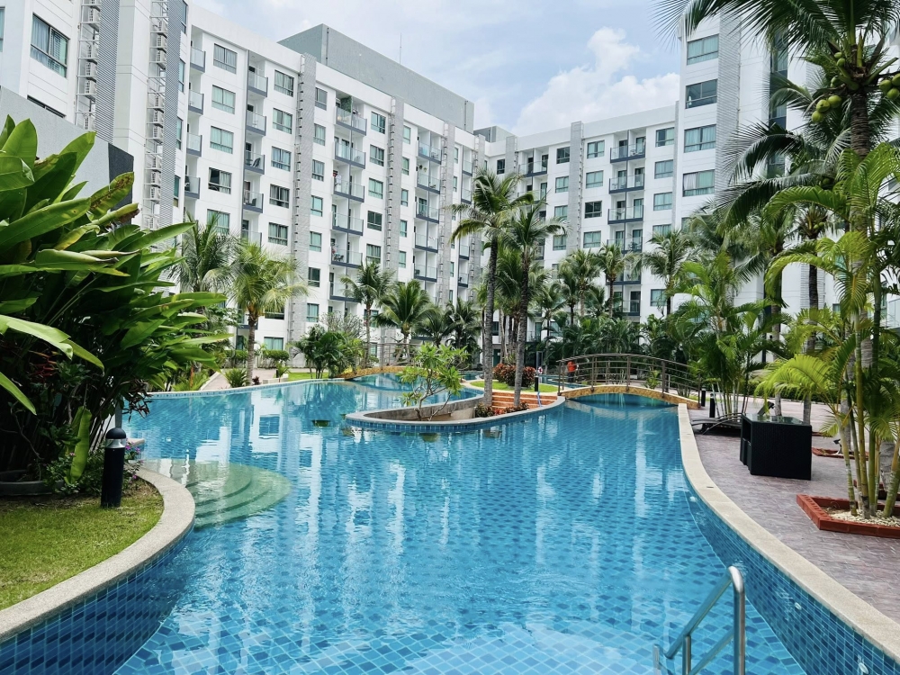 ขาย Arcadia Beach Resort Pattaya อะคาเดีย บีช รีสอร์ท พัทยา 1 ห้องนอน วิวสระ (2)