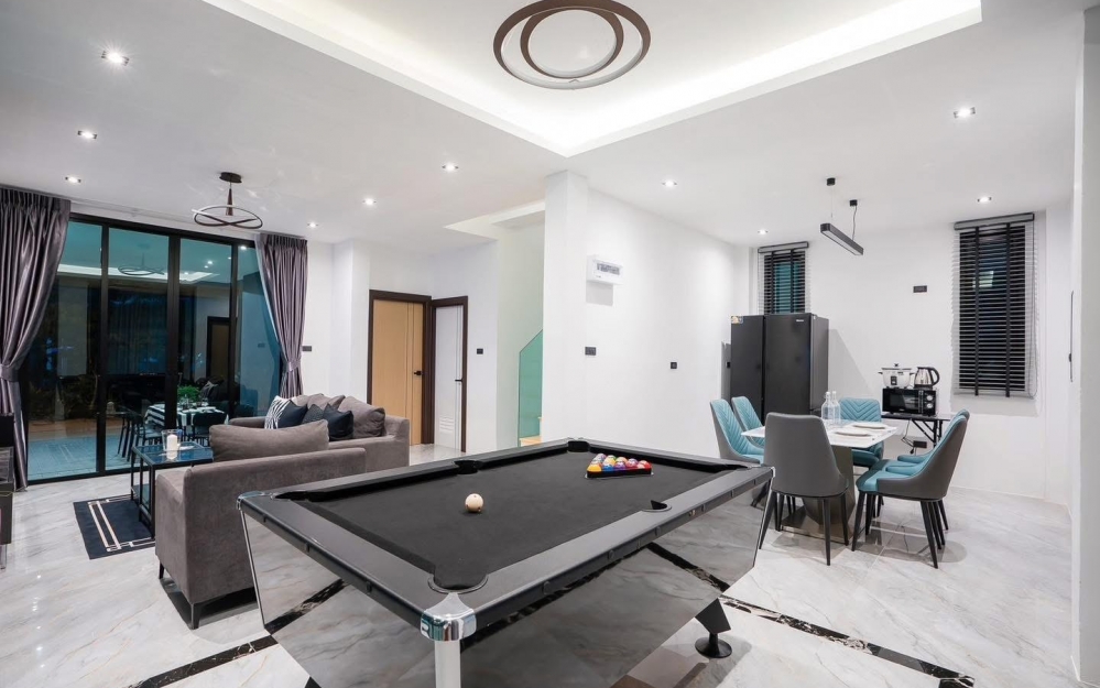 ให้เช่า Pool Villa 2 ชั้น 4 ห้องนอน 4 ห้องน้ำ ห้วยใหญ่