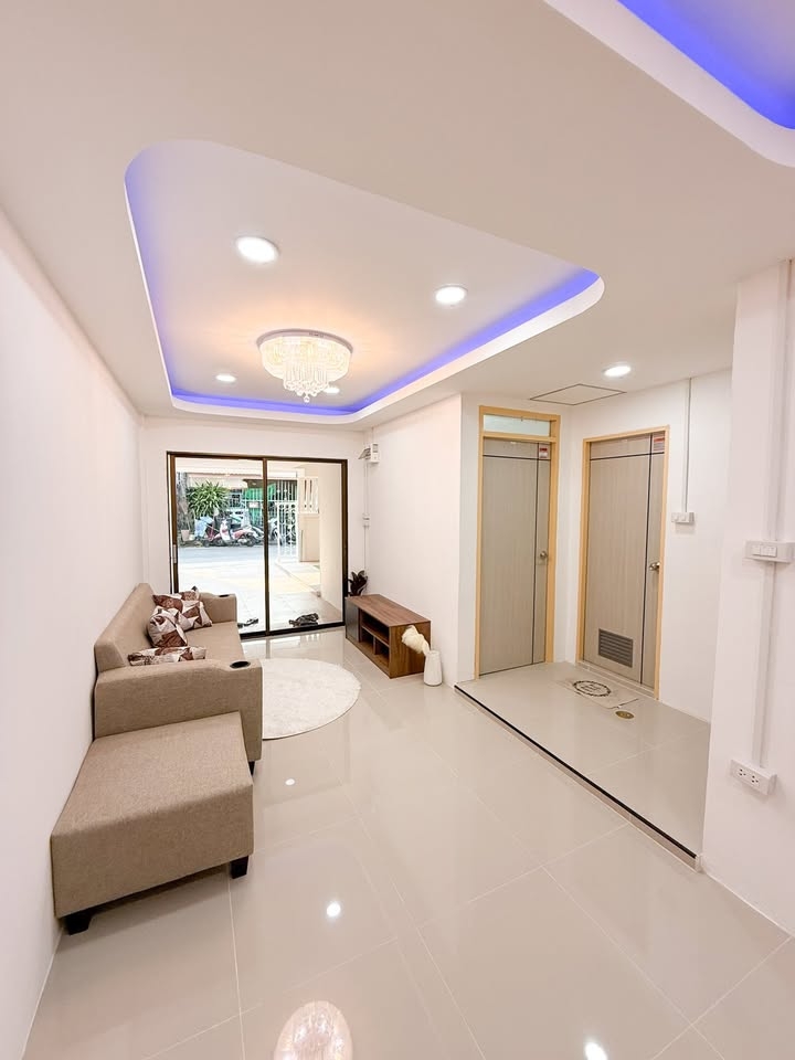 ขาย Town House 2 ห้องนอน 1 ห้องน้ำ เขาน้อย (2)