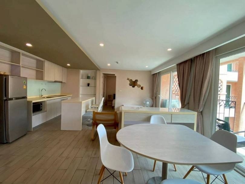 เซเว่นซีส์ รีสอร์ท จอมเทียน