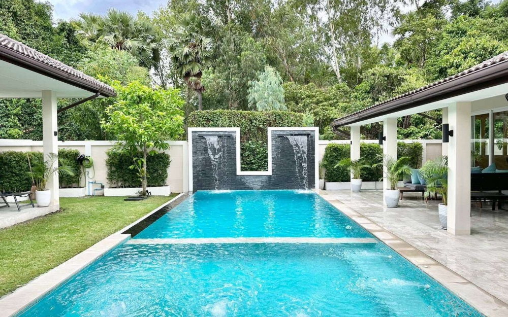 ให้เช่าพูลวิลล่า 6 ห้องนอน ห้วยใหญ่