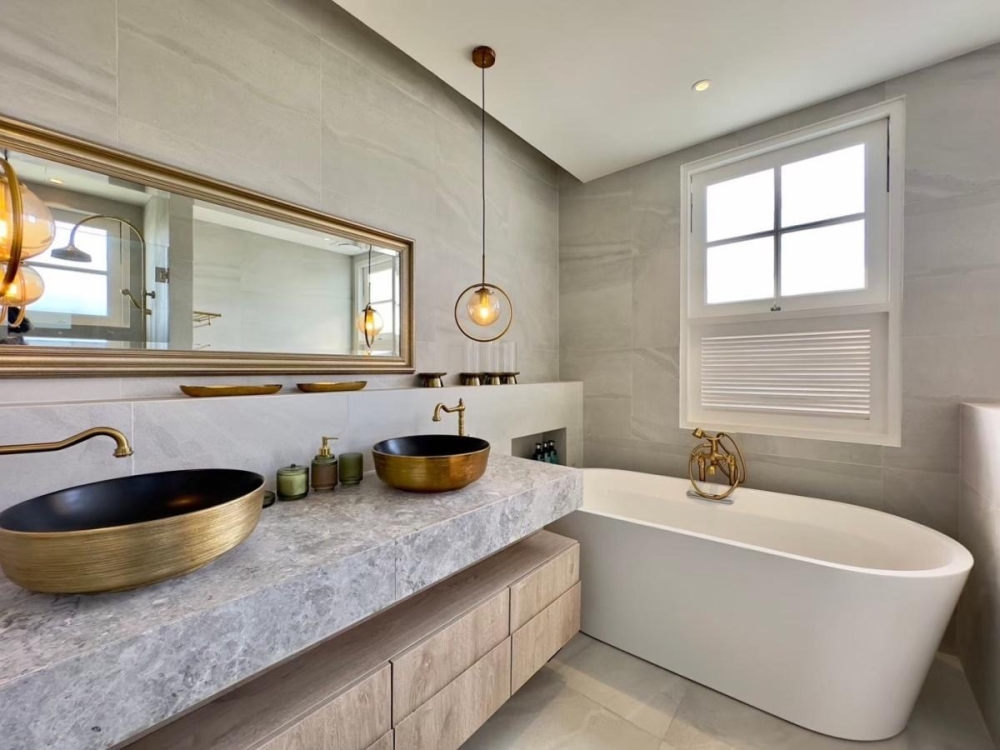 ขาย บ้านพูลวิลล่า ติดทะเล 50 เมตร หาดบ้านอำเภอ (2)