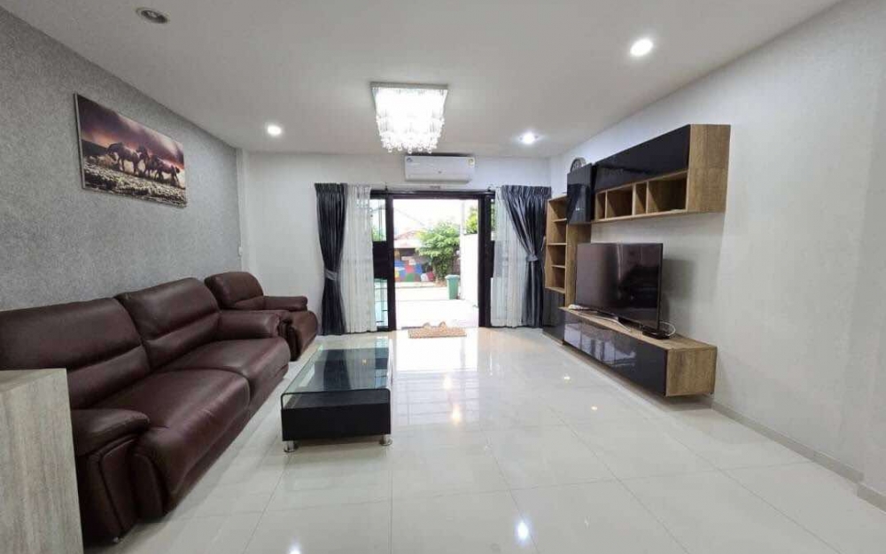 ขายทาวน์โฮม 3 ชั้น 4 ห้องนอน 5 ห้องน้ำ เขาตาโล (3)