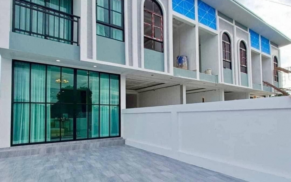 ขายบ้านทาวน์โฮม สไตล์ยุโรป 2 ชั้น 2 ห้องนอน 3 ห้องน้ำ ซ.สยามคันทรีคลับ ติดเจ้าของ