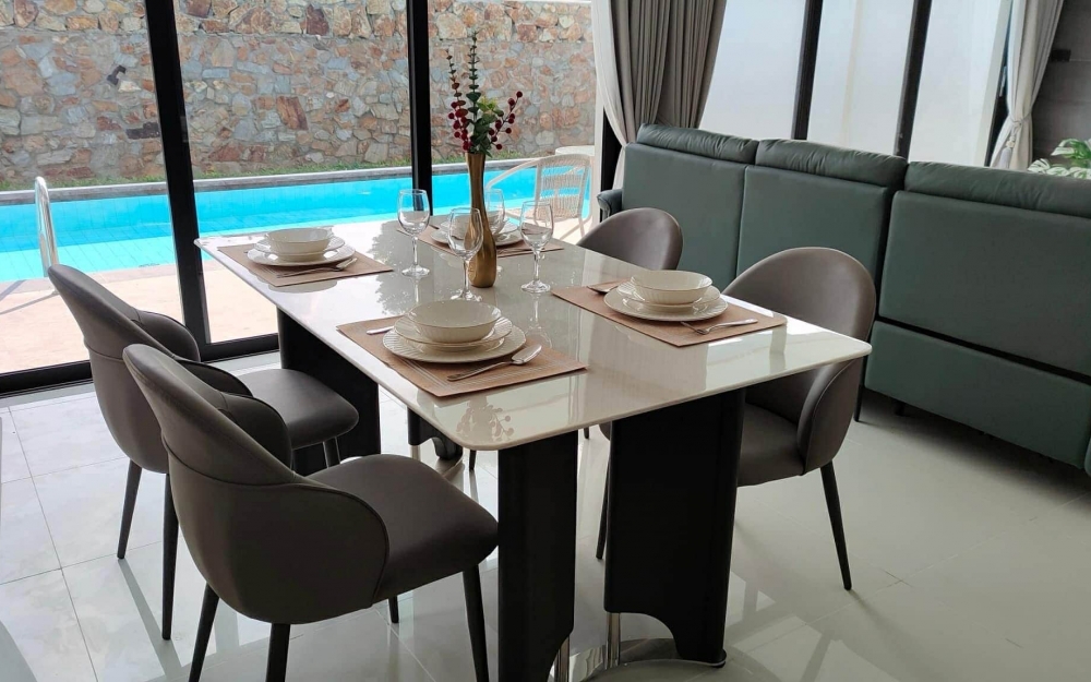 ให้เช่าพูลวิลล่า 3 ห้องนอน หนองปลาไหล