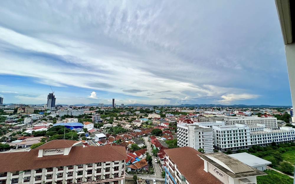 ขาย PKCP Tower Pattaya พีเคซีพี คอนโดมีเนียม พัทยา 3 ห้องนอน วิวสระ (2)