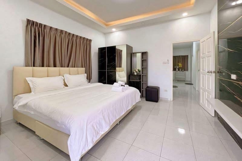 ขาย บ้าน Pool Villa ในหมู่บ้าน Royal View Village (3)