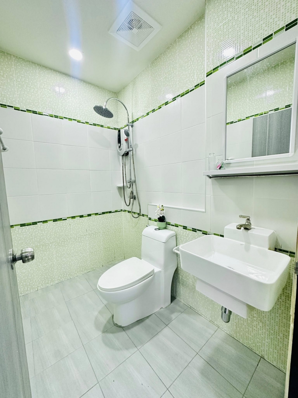 ขาย Town Home 2 ชั้น 3 ห้องนอน 3 ห้องน้ำ เนินพลับหวาน (2)