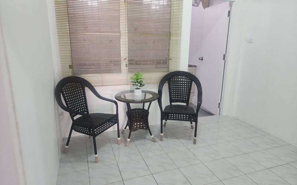 ขายทาวน์เฮาส์ชั้นเดียว 2 ห้องนอน 1 ห้องน้ำ เอกมงคล พัทยา (2)