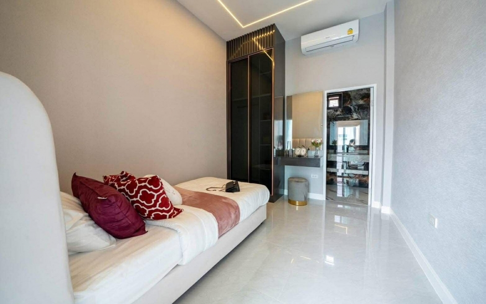 ขาย Pool Villa 4 ห้องนอน 5 ห้องน้ำ ทุ่งกลมตาลหมัน (3)