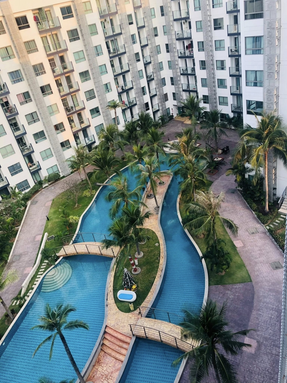 ขาย Arcadia Beach Resort Pattaya อะคาเดีย บีช รีสอร์ท พัทยา 1 ห้องนอน วิวสระ (2)