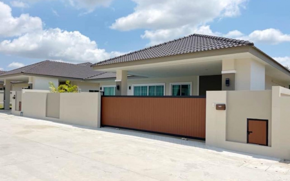 ขายพร้อมผู้เช่า Pool Villa 3 ห้องนอน 3 ห้องน้ำ นาจอมเทียน (2)