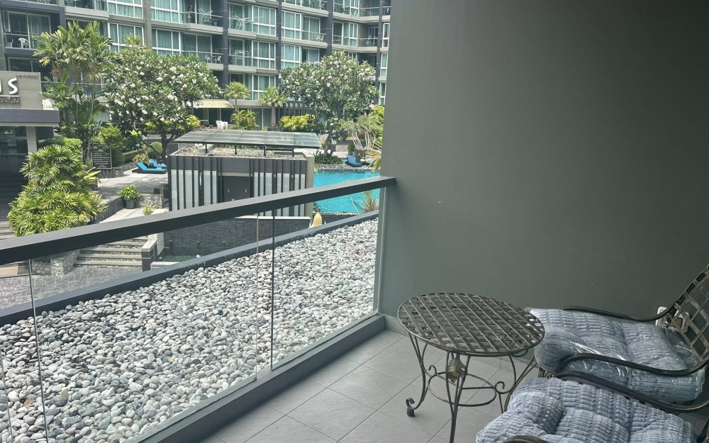 ให้เช่า Apus Condominium เอปัส คอนโดมิเนียม 1 ห้องนอน วิวสระ