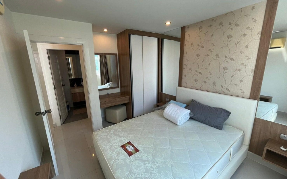 ขาย Amazon Residence Jomtien อเมซอน เรสซิเด้น 1 ห้องนอน วิวสระ (2)