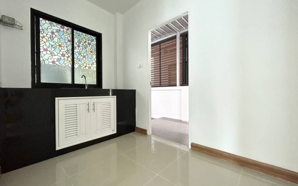 ขายบ้านแฝด 2 ชั้น 3 ห้องนอน 3 ห้องน้ำ บึงวรกิจ (1)