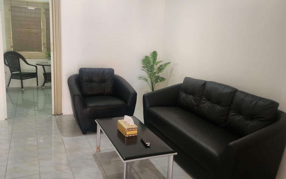 ขายทาวน์เฮาส์ชั้นเดียว 2 ห้องนอน 1 ห้องน้ำ เอกมงคล พัทยา (2)