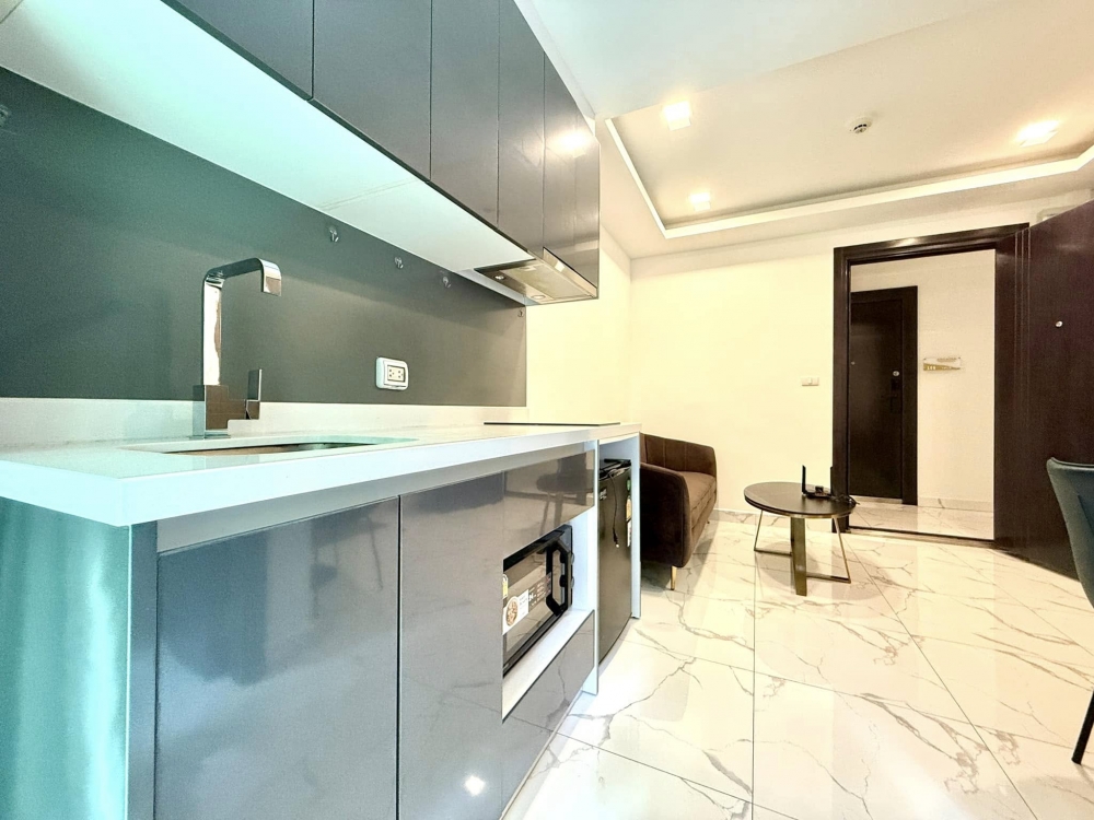 ให้เช่า Arcadia Center Suites Pattaya อาคาเดีย เซ็นเตอร์ สูท พัทยา 1 ห้องนอน วิวสวน