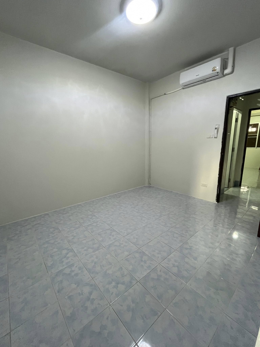 ขาย ทาวน์เฮ้าส์ 2 ห้องนอน 1 ห้องน้ำ เขาน้อย (2)