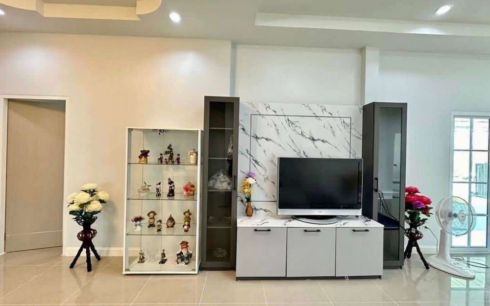 ขาย Pool Villa 5 ห้องนอน มาบประชัน (2)