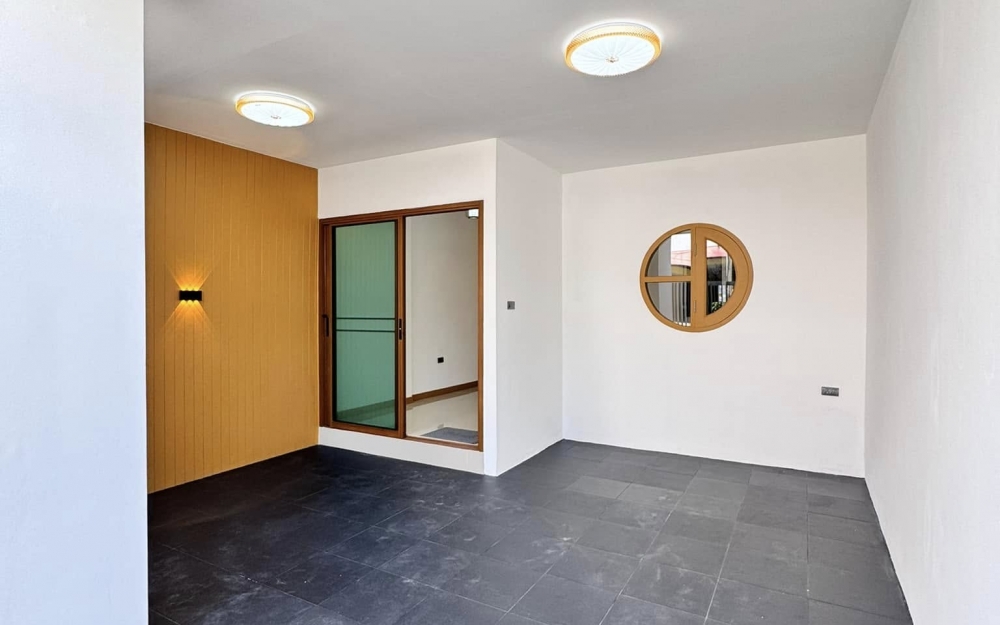 ขายทาวน์โฮม 2 ห้องนอน 1 ห้องน้ำ พัทยาติดสุขุมวิท (2)