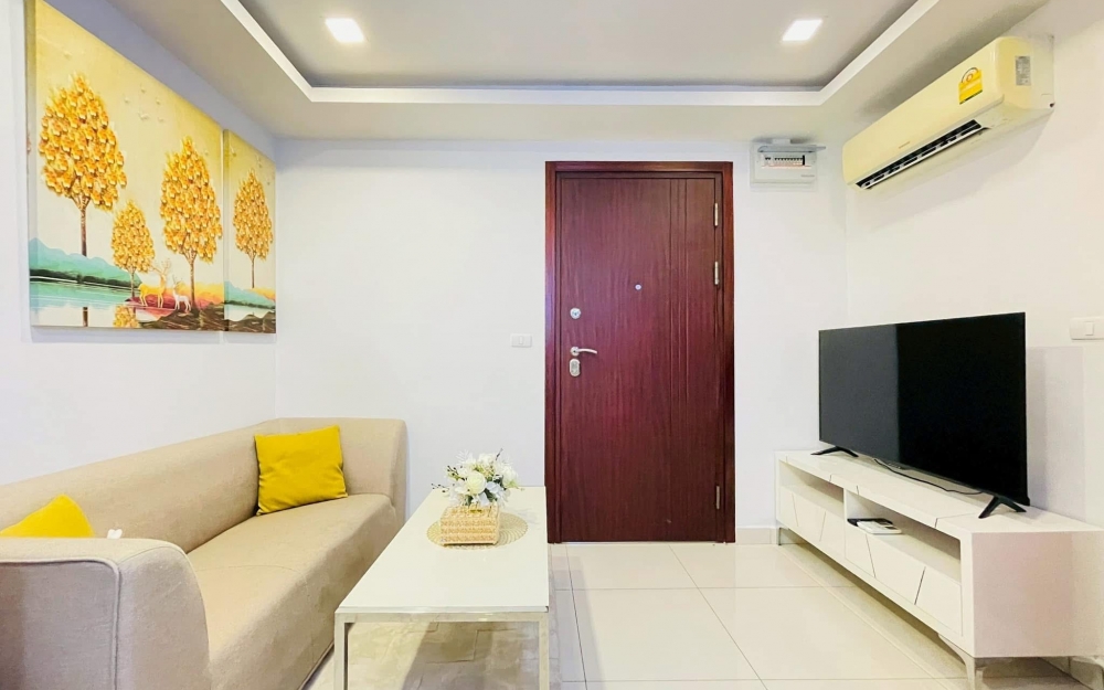 ขาย Arcadia Beach Resort Pattaya อะคาเดีย บีช รีสอร์ท พัทยา 1 ห้องนอน วิวสระ (2)