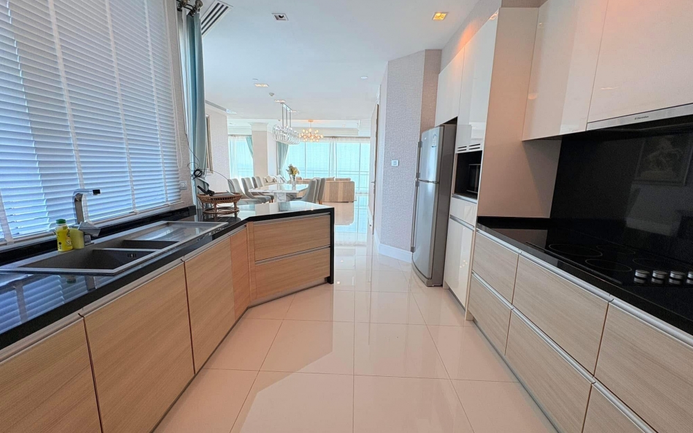 ให้เช่าคอนโด รีเฟลคชั่น จอมเทียน 3 ห้องนอน วิวทะเล