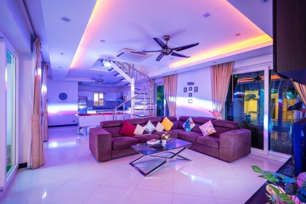 ให้เช่า Pool Villa 2 ชั้น 5 ห้องนอน 5 ห้องน้ำ จอมเทียน