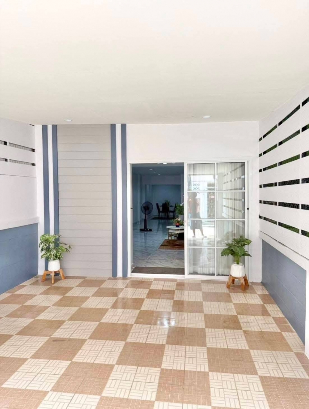 ขาย Town House 2 ชั้น 2 ห้องนอน 2 ห้องน้ำ พัทยาเหนือ (2)