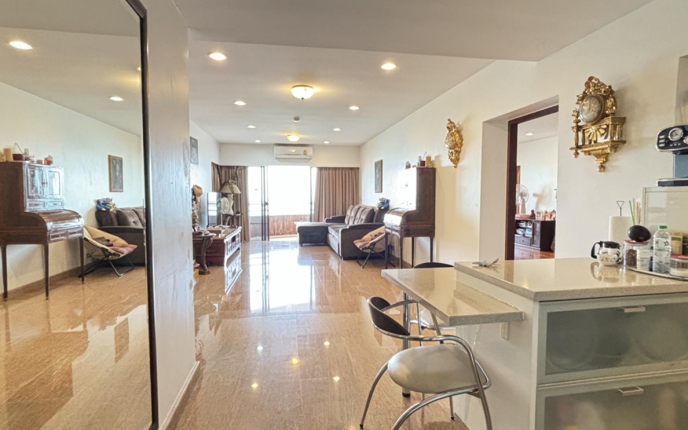 ขาย Krisda Golden Condotel Bang Saray กฤษฎา โกลเด้น คอนโดเทล บางเสร่ 2 ห้องนอน วิวทะเล (2)