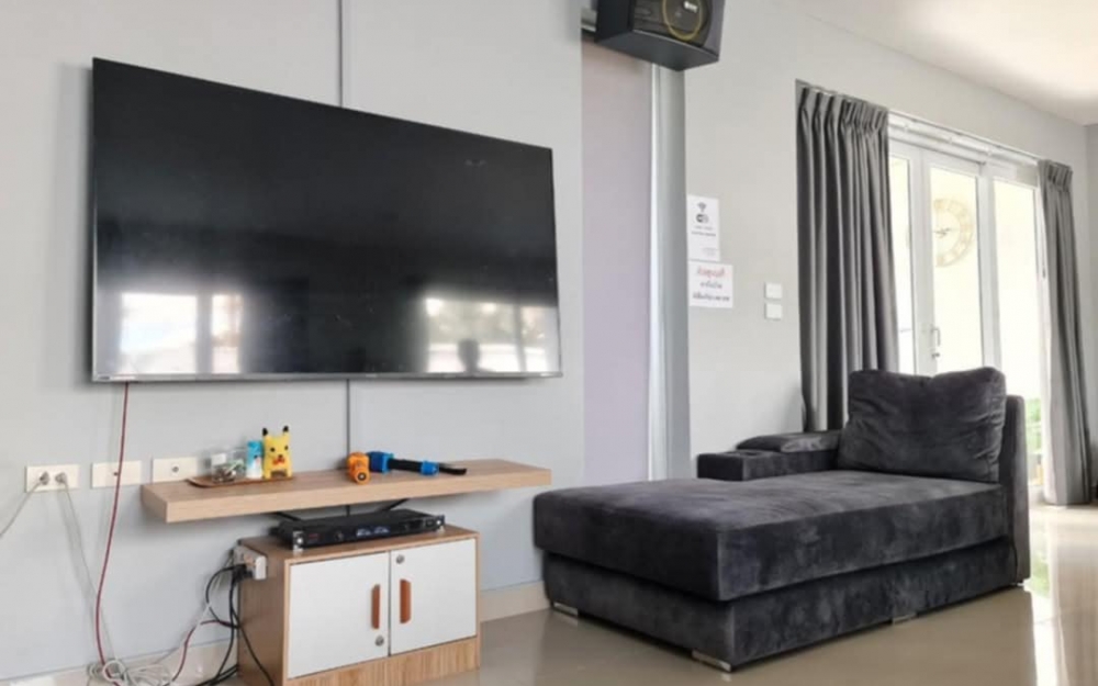 For rent Pool Villa 4 bedrooms 5 bathrooms Bang Saray