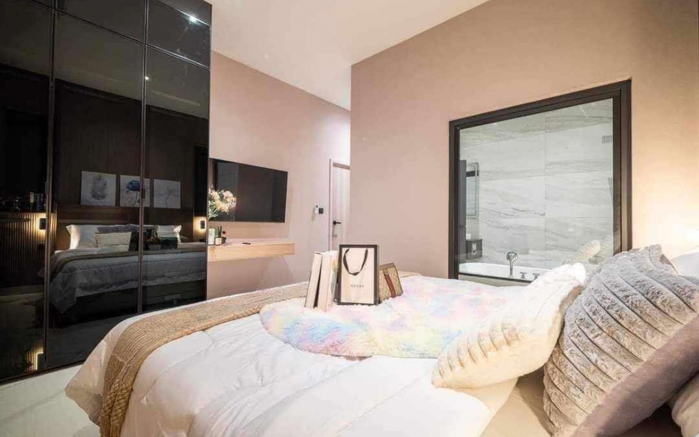 ปล่อยเช่ารายปี บ้าน Pool Villa 4 ห้องนอน 4 ห้องน้ำ พัทยากลาง ติดเจ้าของ