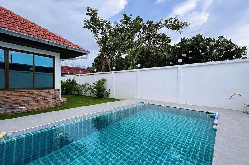 ขาย บ้าน Pool Villa ในหมู่บ้าน Royal View Village (3)