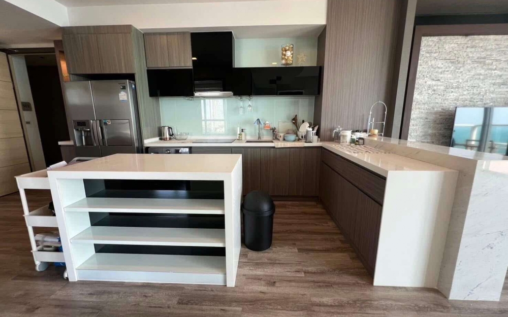 ขายพร้อมผู้เช่า Cetus Beachfront Jomtien 3 ห้องนอน วิวทะเล (2)