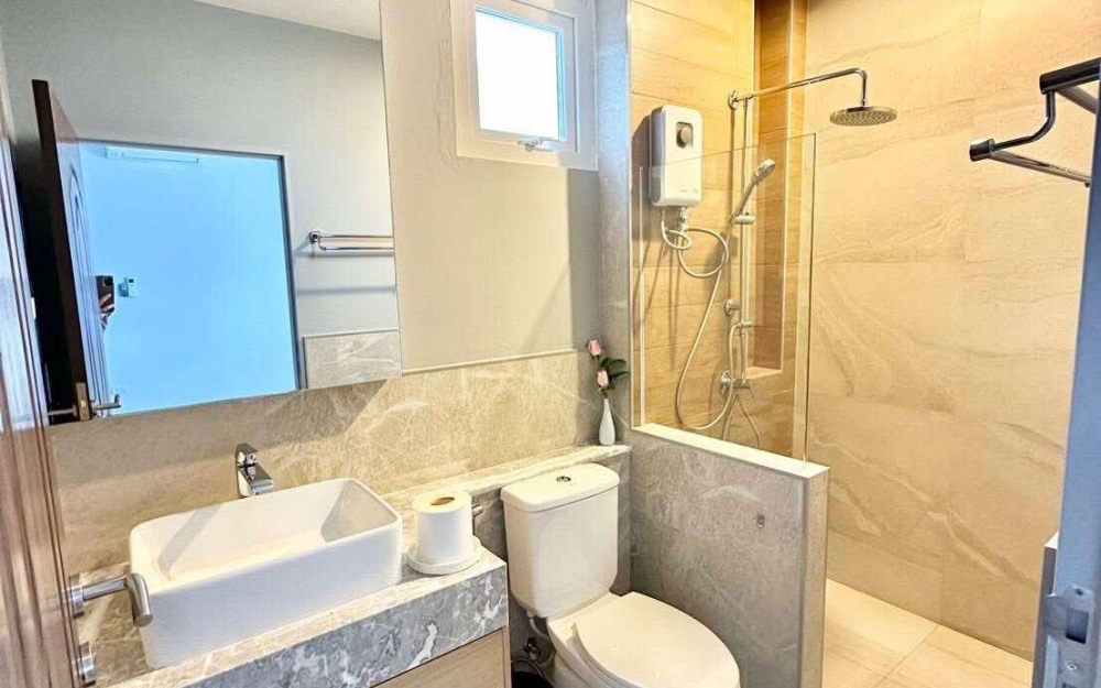 ให้เช่าพูลวิลล่า 6 ห้องนอน ห้วยใหญ่