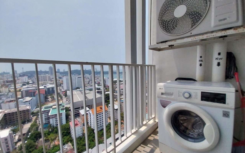 ปล่อยเช่ารายปี The Base Central Pattaya เดอะเบสท์ พัทยากลาง 1 ห้องนอน 1 ห้องน้ำ