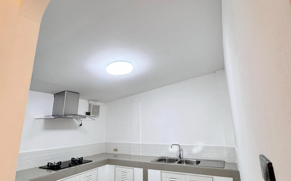 ขายทาวน์โฮม 2 ห้องนอน 1 ห้องน้ำ พัทยาติดสุขุมวิท (2)