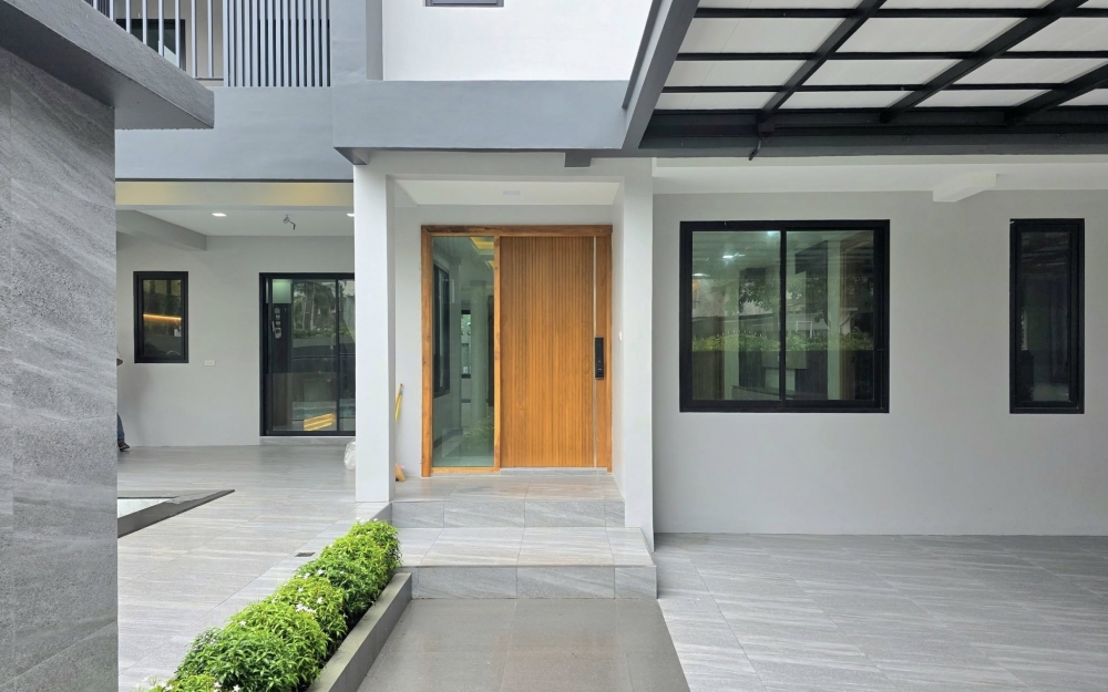 ขาย Pool Villa 2 ชั้น 4 ห้องนอน 5 ห้องน้ำ พัทยากลาง (1)