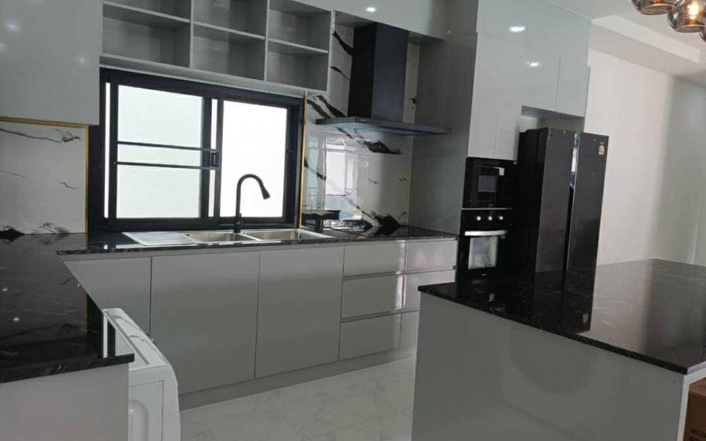 ให้เช่าพูลวิลล่า 4 ห้องนอน 4 ห้องน้ำ พรประภานิมิต พัทยา