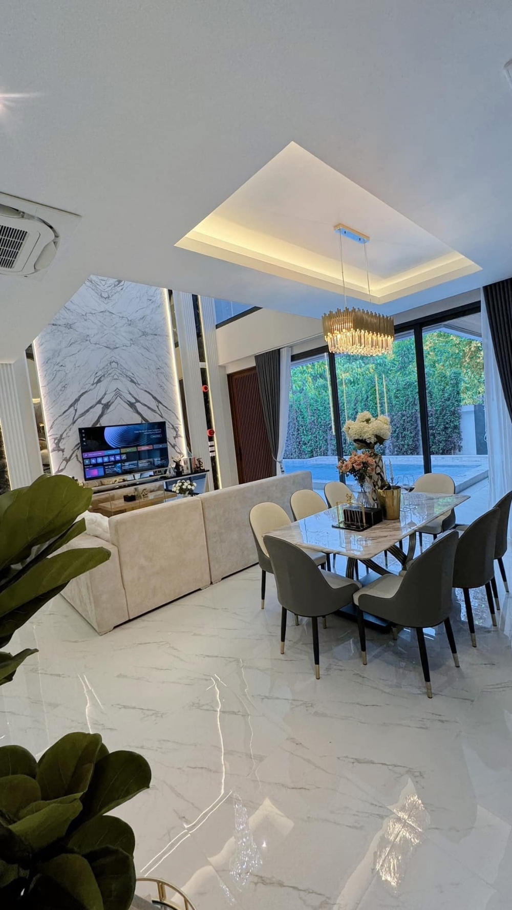 ให้เช่า Pool Villa 2 ชั้น 4 ห้องนอน 5 ห้องน้ำ ใกล้หาดจอมเทียน